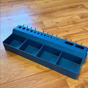 PEGBOARD TRAY Lehigh Crawford 4 Bin Pegboard Tool and Parts Tray, model #PT16